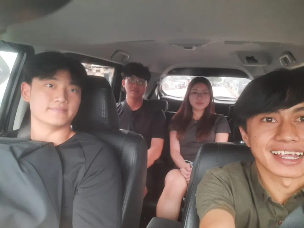 Galeri Avanza Viens Transportasi di Bandung untuk perjalanan bisnis dan keluarga."
